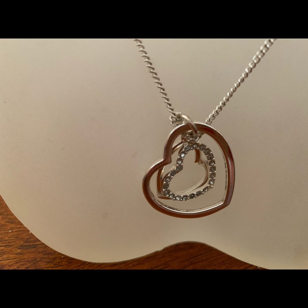 Avon Triple heart necklace